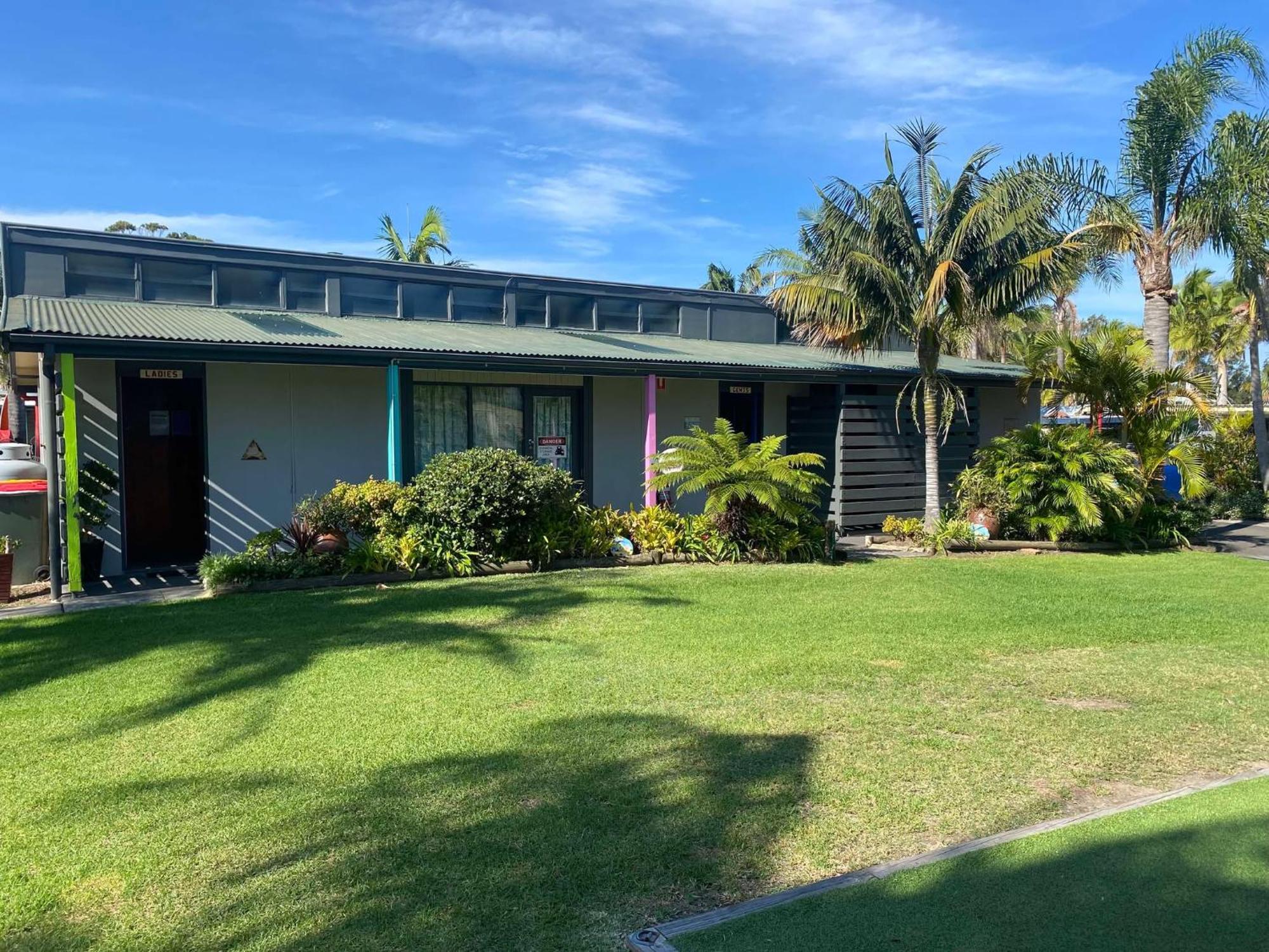 Sussex Palms Holiday Park Sussex Inlet Exterior photo